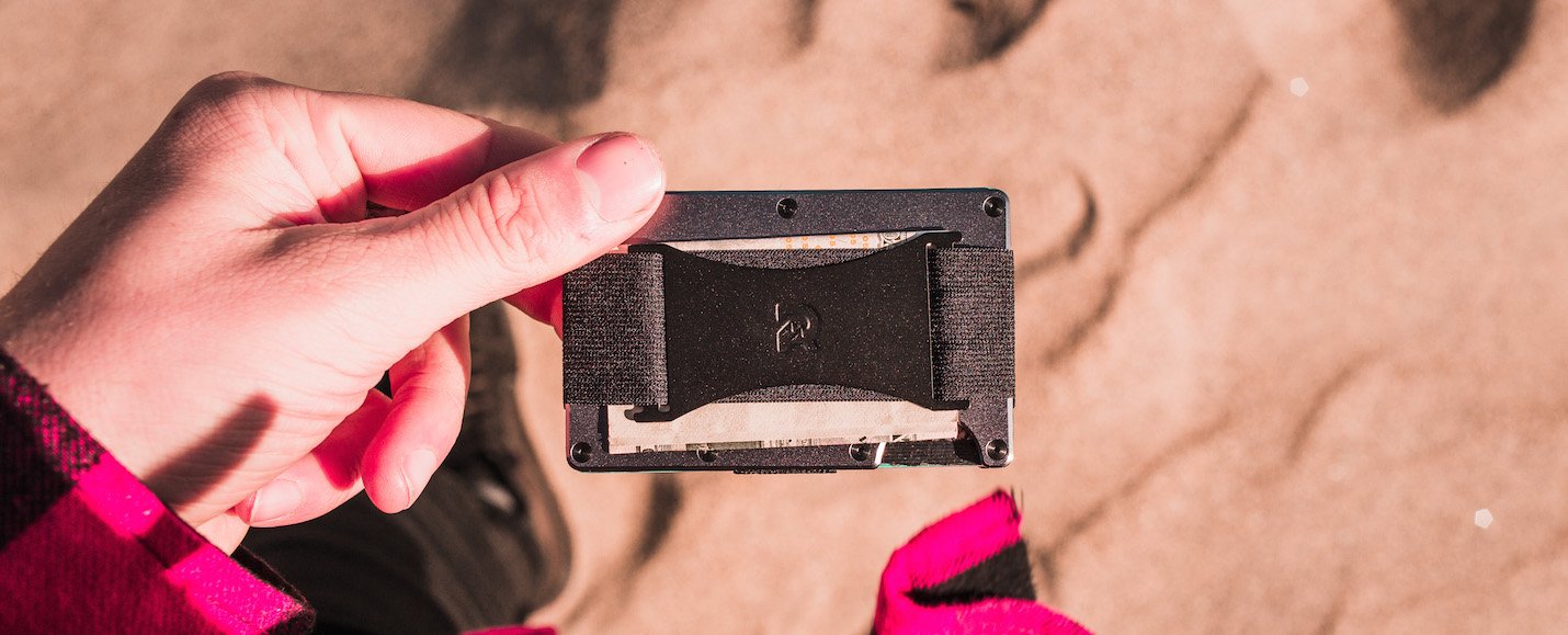 6 Things You DON’T Need to Carry in Your Wallet