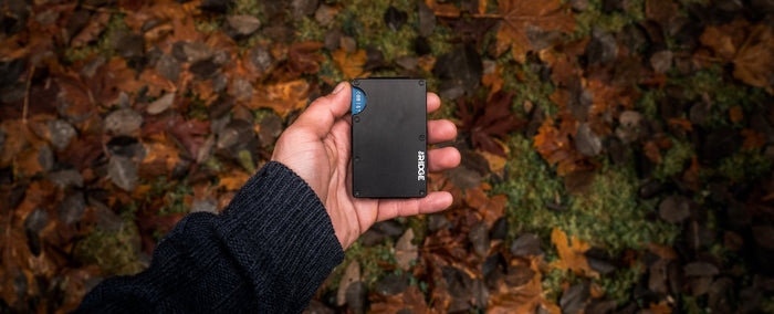 How to Convince Your Friend to Drop Their Bulky Old Wallet and Get The Ridge